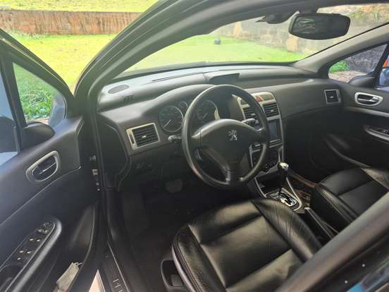 PEUGEOT-307-2005