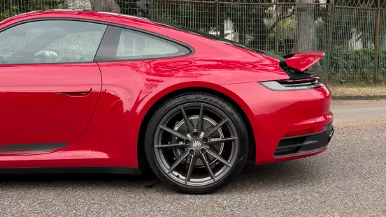 PORSCHE-911-2023