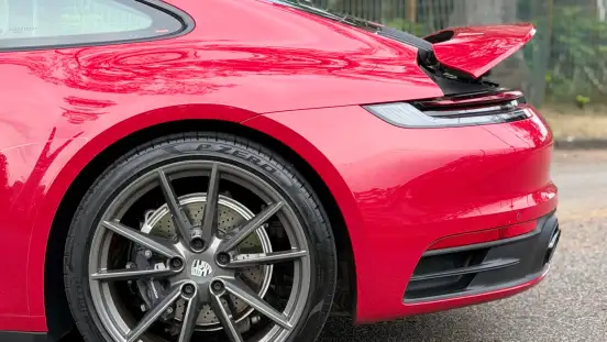 PORSCHE-911-2023