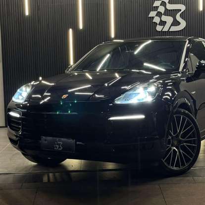 PORSCHE-CAYENNE-2022