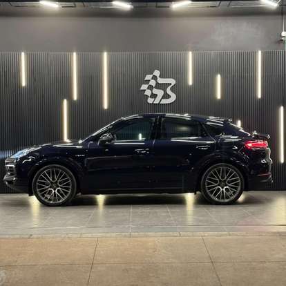 PORSCHE-CAYENNE-2022