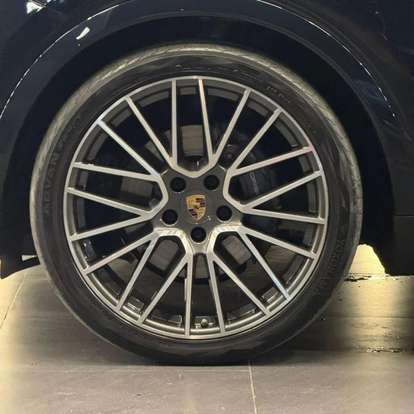 PORSCHE-CAYENNE-2022