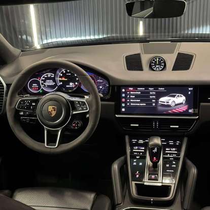 PORSCHE-CAYENNE-2022