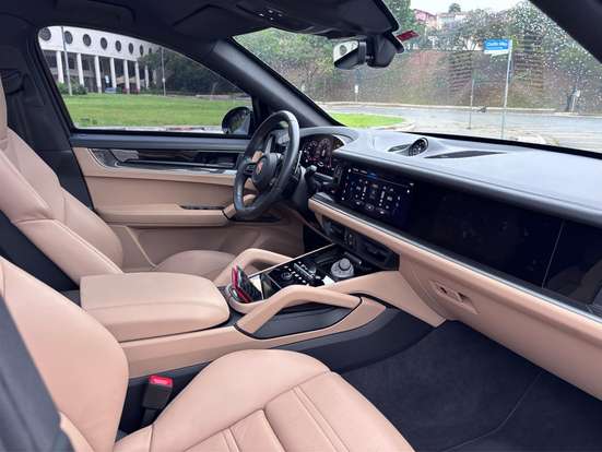 PORSCHE-CAYENNE-2024