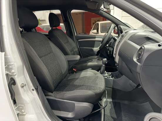 RENAULT-DUSTER-2019