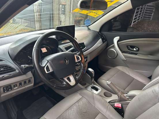 RENAULT-FLUENCE-2.0 PRIVILÉGE 16V FLEX 4P AUTOMÁTICO RENAULT-FLUENCE-2012