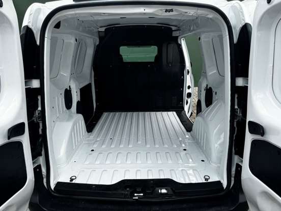 RENAULT-KANGOO-2025