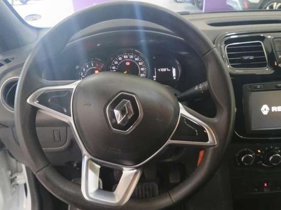 RENAULT-LOGAN-2024