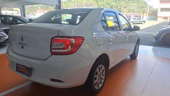 RENAULT-LOGAN-2024