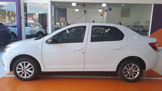 RENAULT-LOGAN-2024