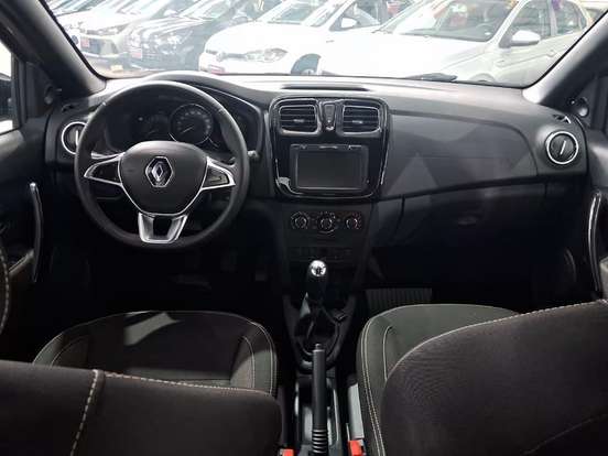 RENAULT-LOGAN-2024