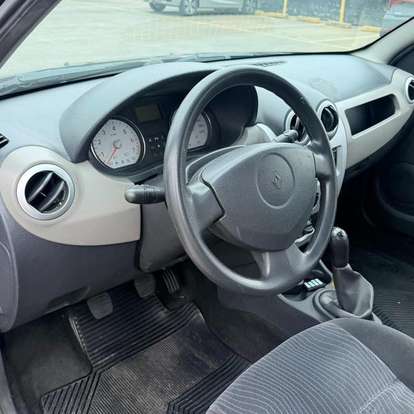RENAULT-SANDERO-2008