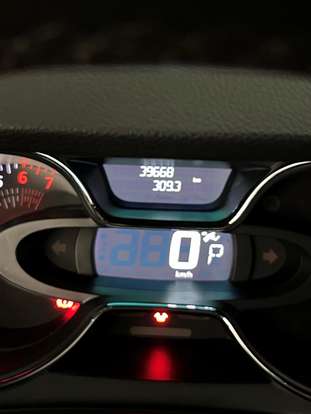 RENAULT-CAPTUR-1.6 16V SCE FLEX INTENSE X-TRONIC RENAULT-CAPTUR-2018