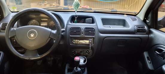 RENAULT-CLIO-2013