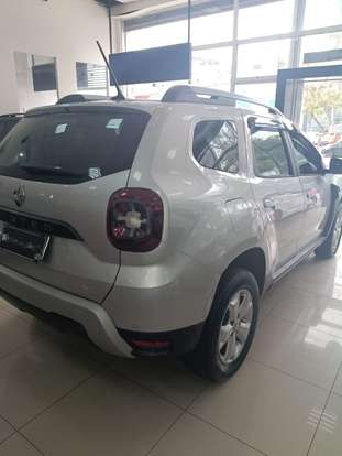 RENAULT-DUSTER-2021