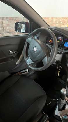 RENAULT-SANDERO-2016