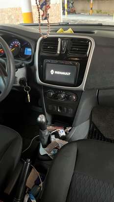 RENAULT-SANDERO-2016