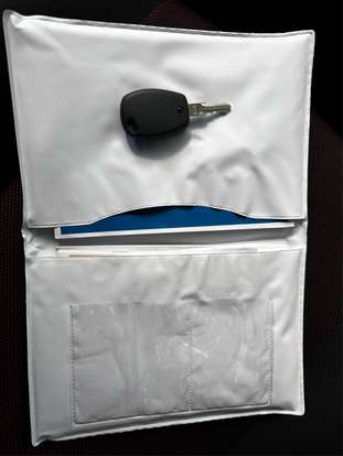 RENAULT-SANDERO-2013