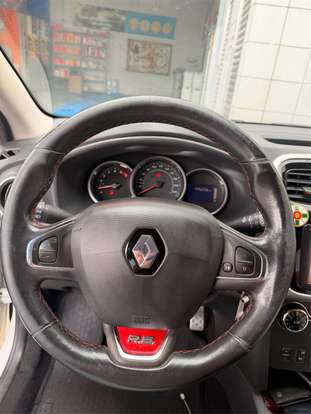 RENAULT-SANDERO-2017