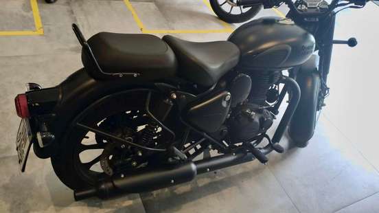 ROYAL ENFIELD-CLASSIC 350 DARK-2025