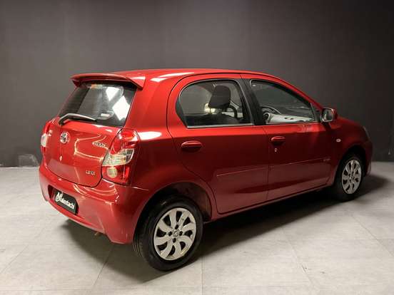 TOYOTA-ETIOS-2013