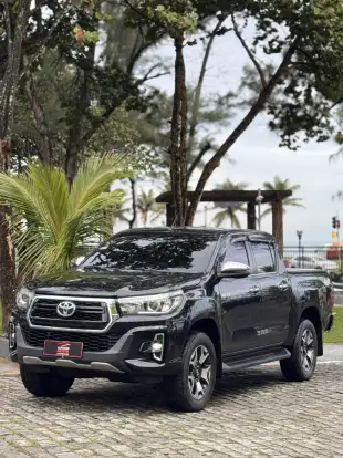 TOYOTA-HILUX-2018