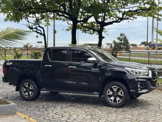 TOYOTA-HILUX-2018