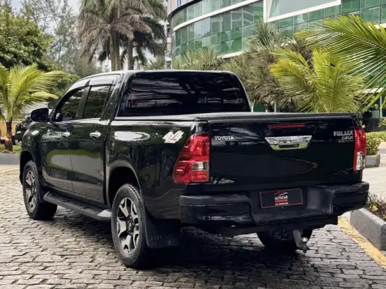 TOYOTA-HILUX-2.8 SRX 4X4 CD 16V DIESEL 4P AUTOMÁTICO TOYOTA-HILUX-2018