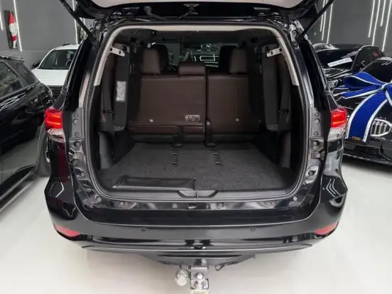 TOYOTA-HILUX SW4-2017