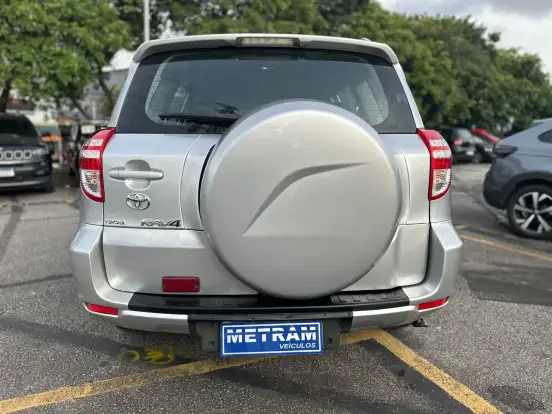 TOYOTA-RAV4-2011