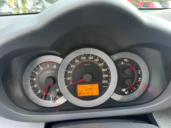 TOYOTA-RAV4-2.4 4X2 16V GASOLINA 4P AUTOMÁTICO TOYOTA-RAV4-2011