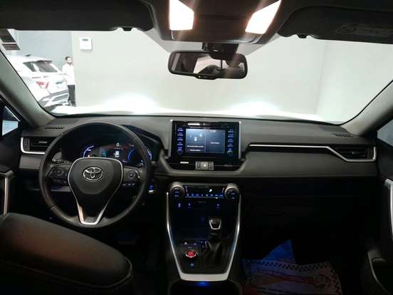 TOYOTA-RAV4-2020