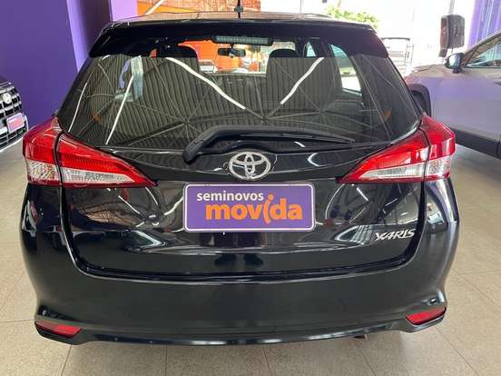 TOYOTA-YARIS-2024