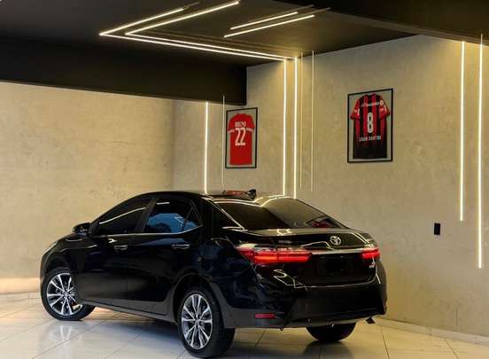 TOYOTA-COROLLA-2018