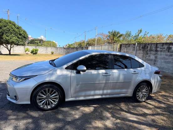 TOYOTA-COROLLA-2024