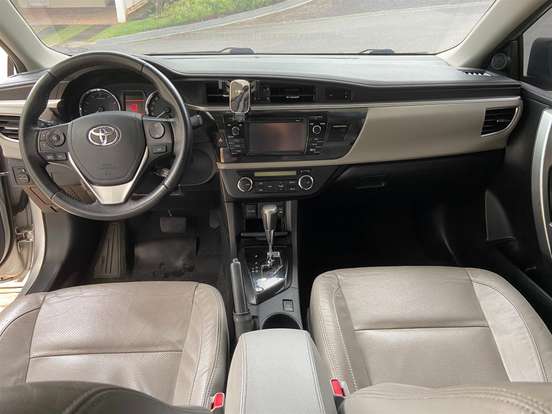 TOYOTA-COROLLA-2014