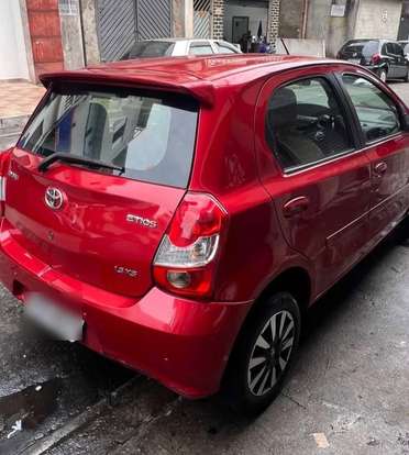 TOYOTA-ETIOS-2017