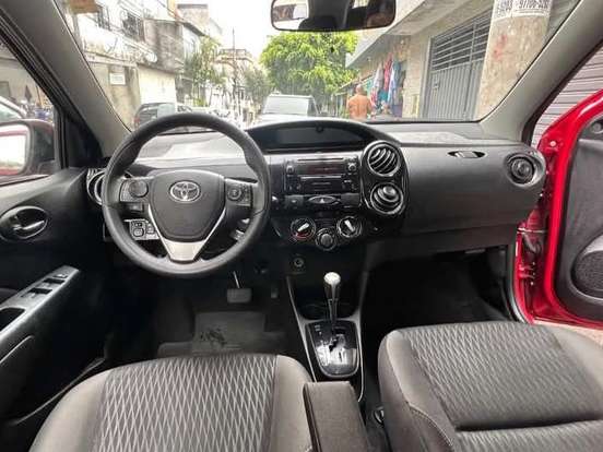 TOYOTA-ETIOS-1.5 XS 16V FLEX 4P AUTOMÁTICO TOYOTA-ETIOS-2017