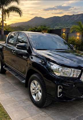 TOYOTA-HILUX-2020