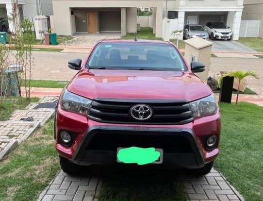 TOYOTA-HILUX-2017