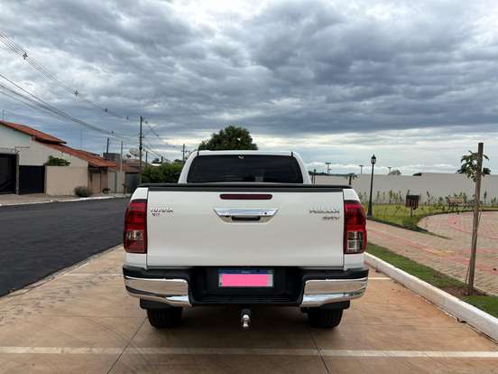 TOYOTA-HILUX-2.8 SRV 4X4 CD 16V DIESEL 4P AUTOMÁTICO TOYOTA-HILUX-2019