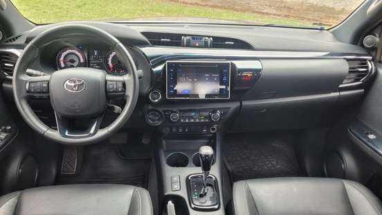 TOYOTA-HILUX-2019