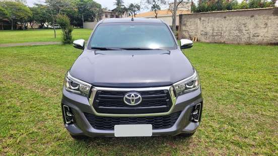 TOYOTA-HILUX-2019