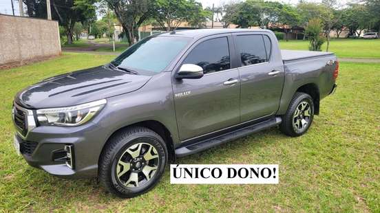 TOYOTA-HILUX-2019