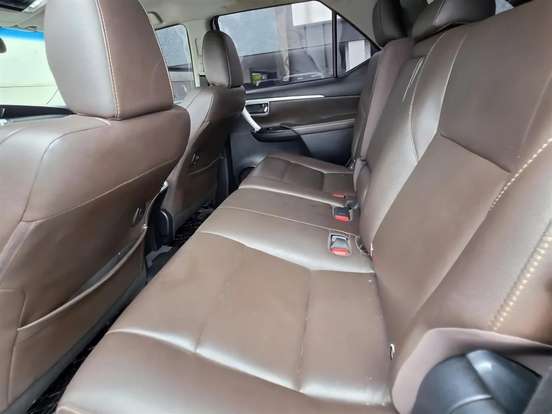TOYOTA-HILUX SW4-2020