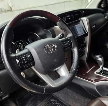 TOYOTA-HILUX SW4-2020