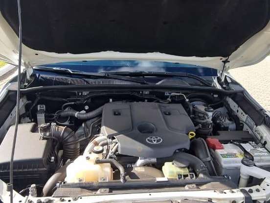 TOYOTA-HILUX SW4-2.8 SRX DIAMOND 4X4 7 LUGARES 16V TURBO INTERCOOLER DIESEL 4P AUTOMÁTICO TOYOTA-HILUX SW4-2020