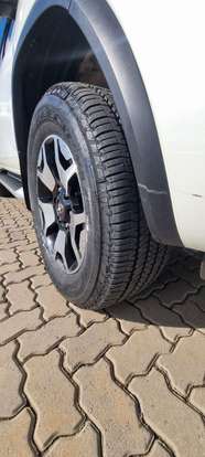 TOYOTA-HILUX SW4-2020
