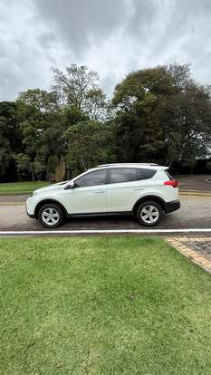 TOYOTA-RAV4-2013