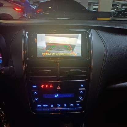 TOYOTA-YARIS-2022